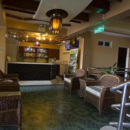 Jj Midcity Inn Tabaco Extérieur photo